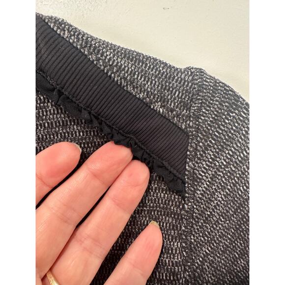 Lululemon Long Sleeve Top Size 8 - Picture 3 of 6